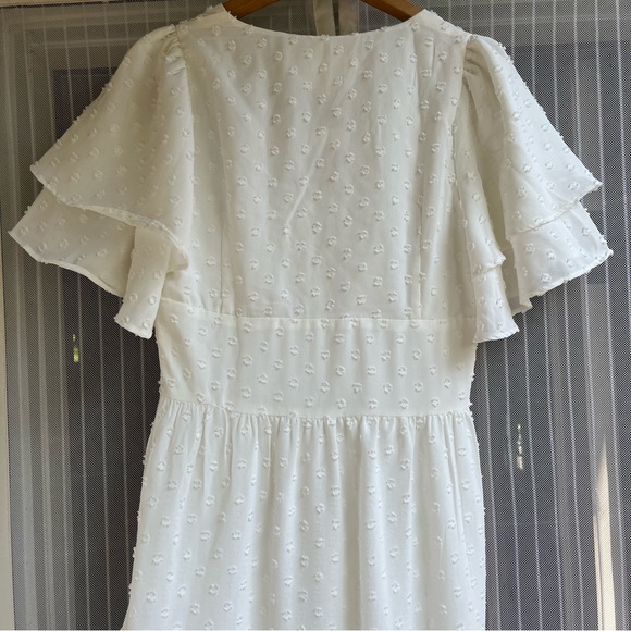 NWT Evereve Line & Dot white maxi dress with flutter sleeves - Picture 9 of 16